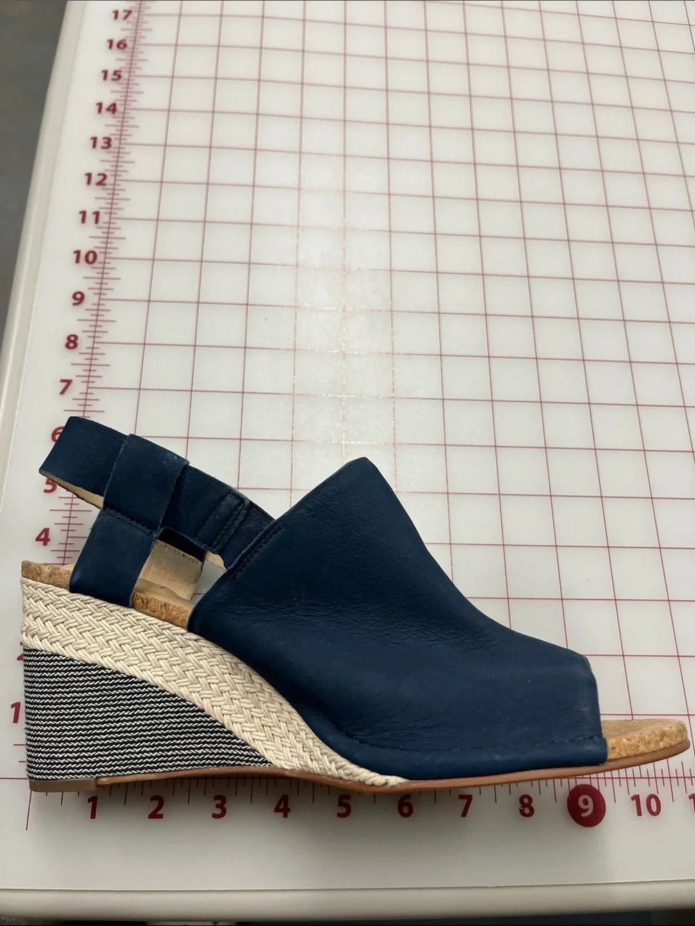 CLARKS 